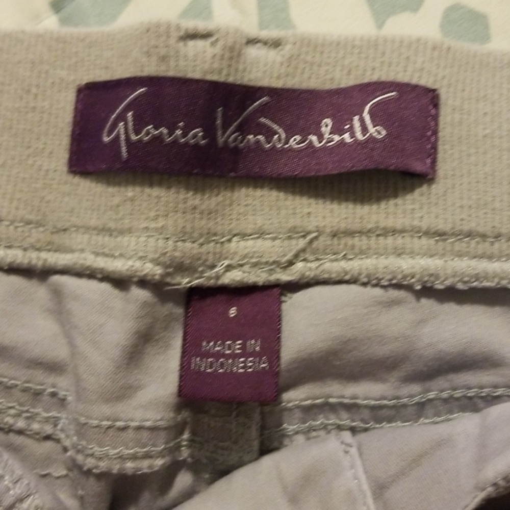 Shorts - Picture 4 of 4